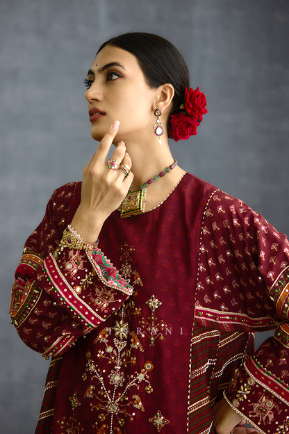 Surkhi Tisya Kurta Set