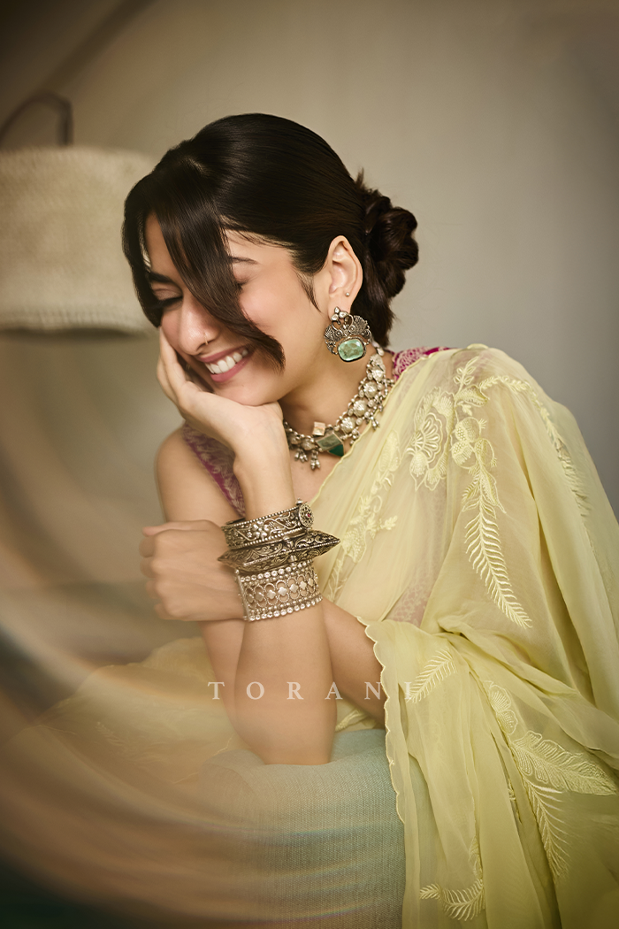 Tanya Maniktala in our Kasmai Pankhuri Meera Saree Set