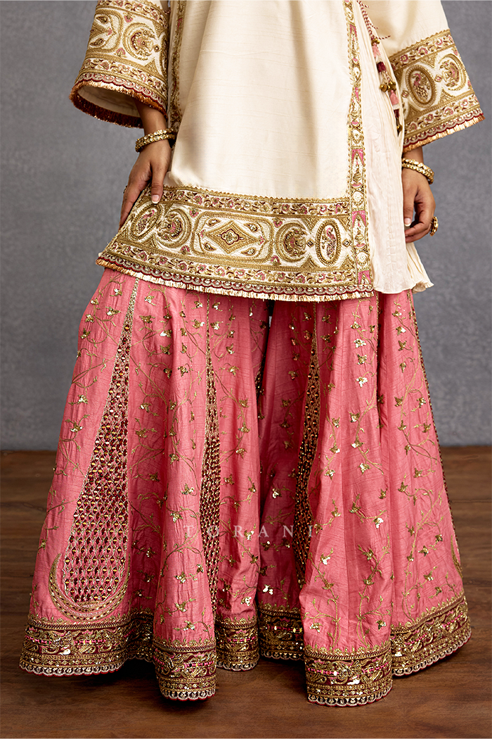 Maahe Mahtabe Insiyah Sharara Set