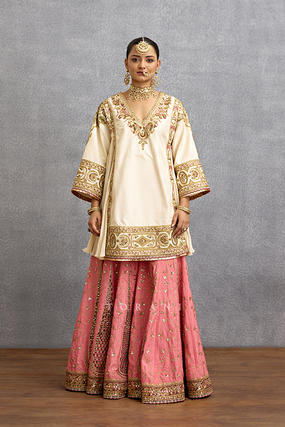 Maahe Mahtabe Insiyah Sharara Set