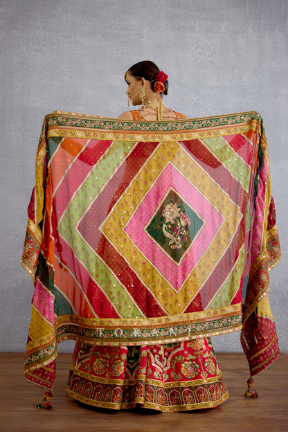 Chitrangi Aarini Lehenga Set