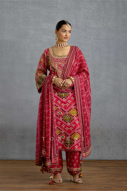 Raktangi Patola Kurta Set