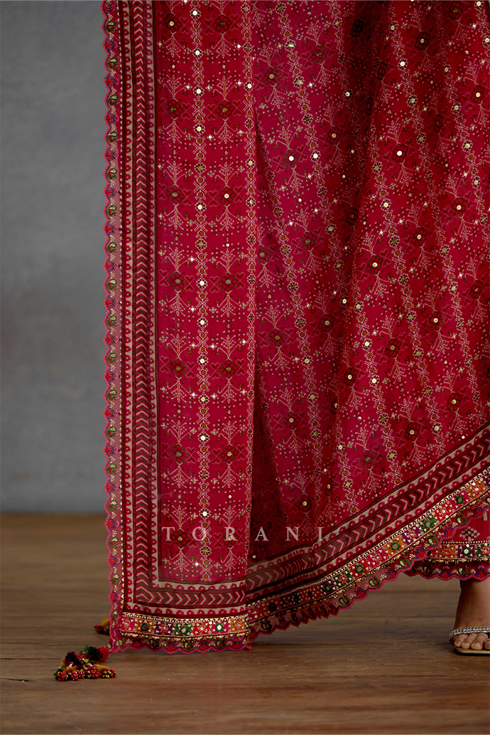 Raktangi Patola Kurta Set
