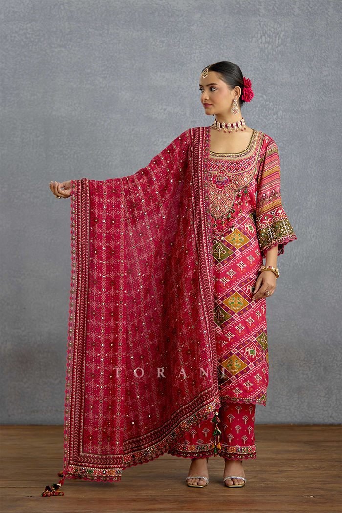 Raktangi Patola Kurta Set
