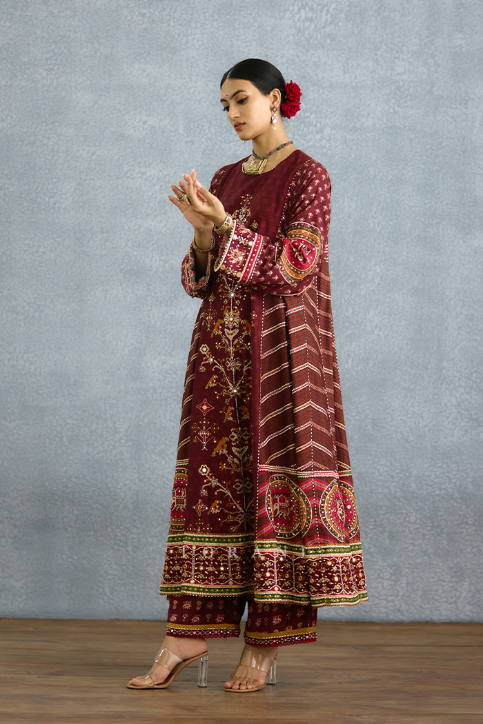 Surkhi Tisya Kurta Set