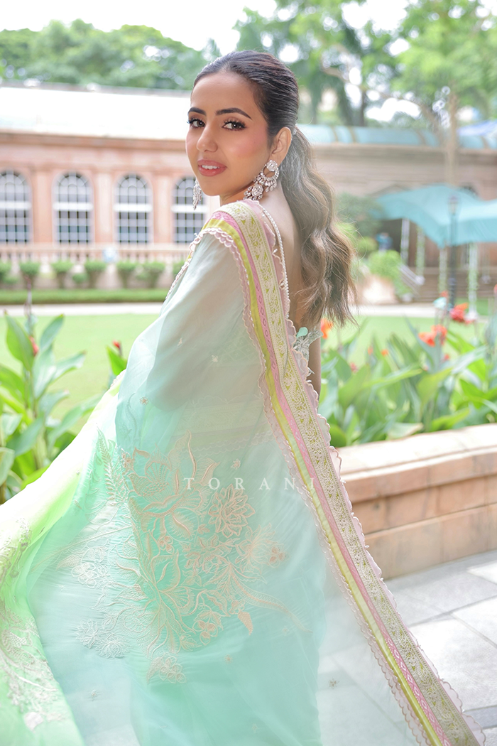 Shradha Luthra in our Prakriti Vihana Saree Set