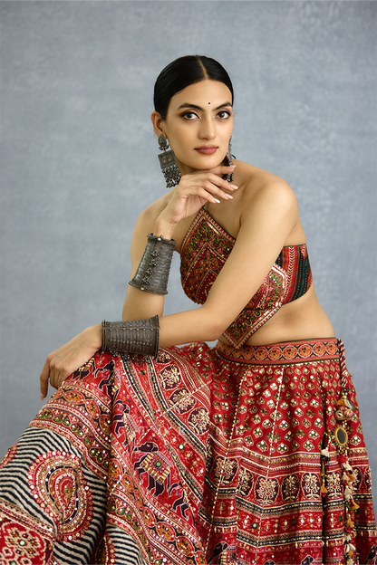 Chitrita Mirali Lehenga Set