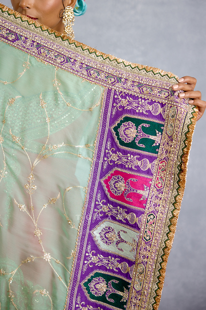 Gul-Naaz Shahana Kurta Set