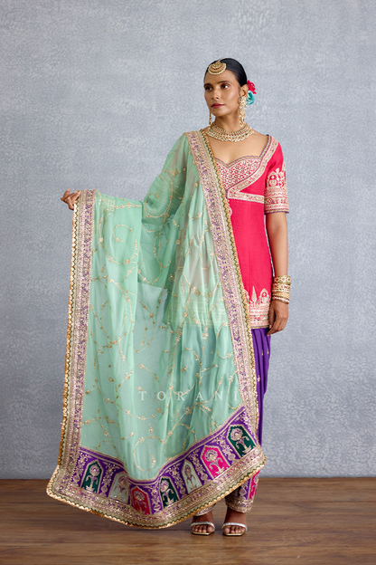 Gul-Naaz Shahana Kurta Set