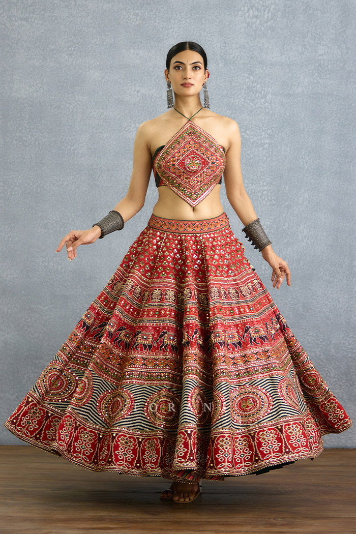 Chitrita Mirali Lehenga Set