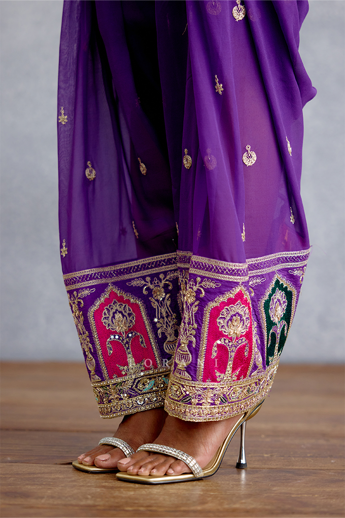 Gul-Naaz Samaira Kurta Set