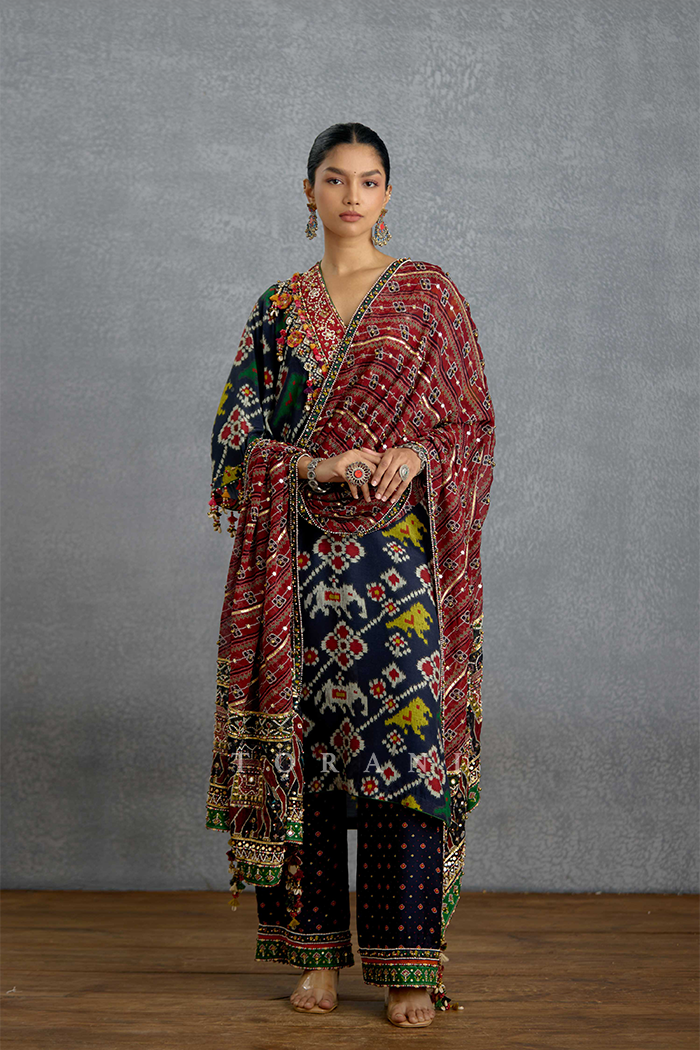 Virasa Patola Kurta Set