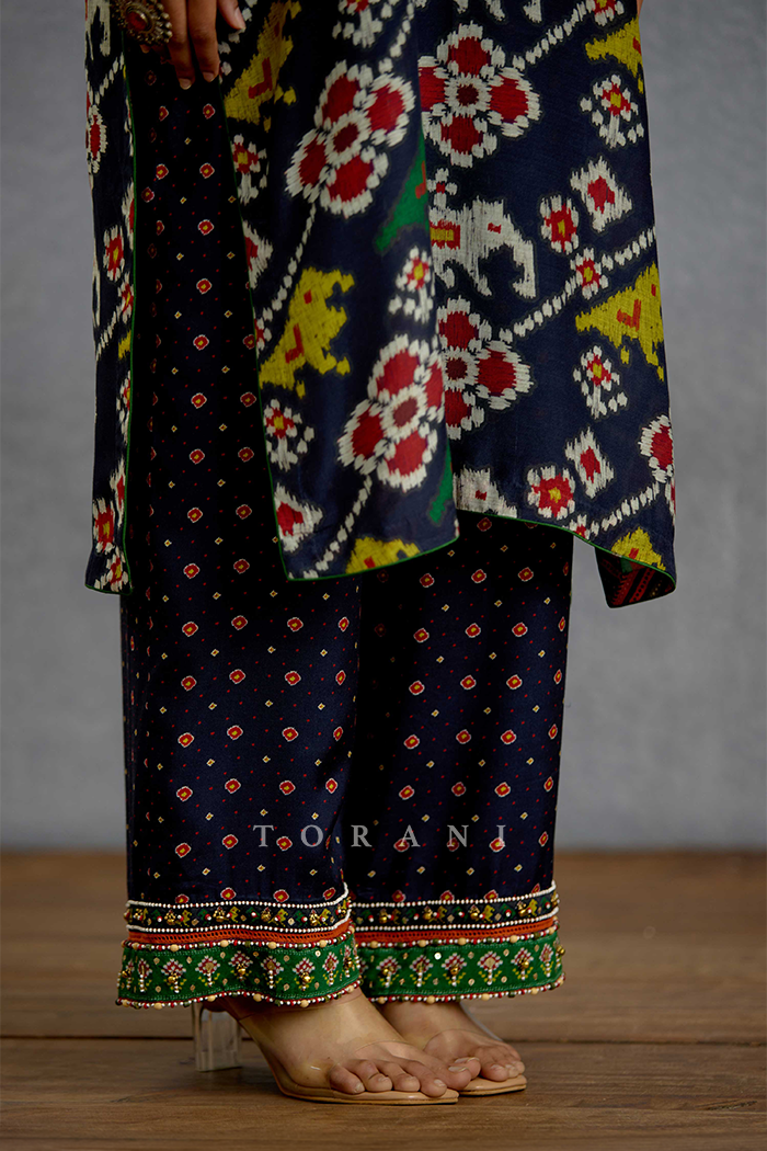 Virasa Patola Kurta Set