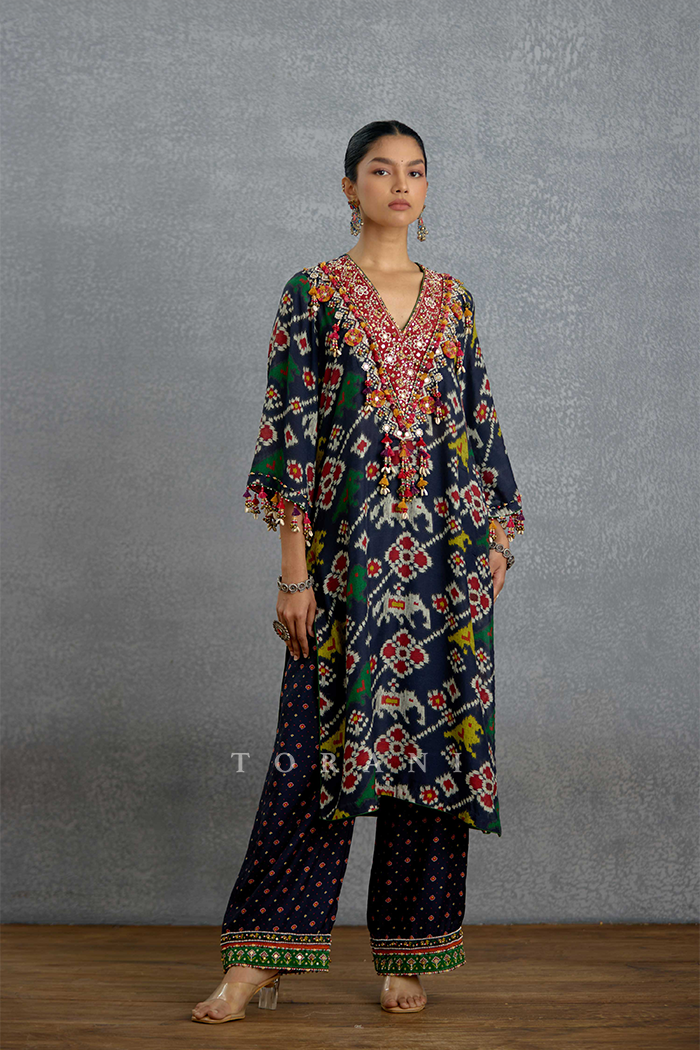 Virasa Patola Kurta Set