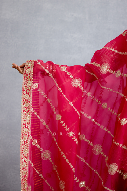 Gul-Naaz Samaira Kurta Set