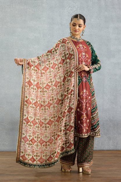 Shwet Surkhi Pranshi Odhni