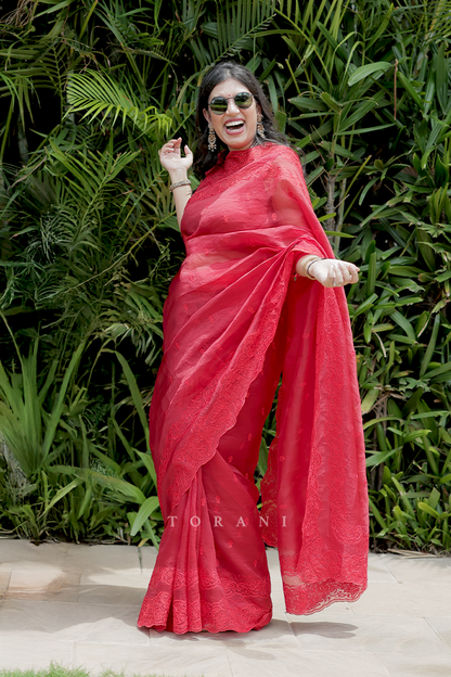 Rhea Srivastava is our Surkh Anahita Saree