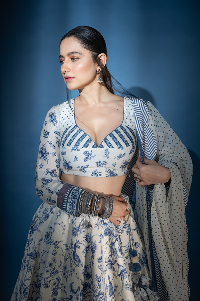 Sanjeeda Shaikh In Our Neeli Gauraiya Aarohi Lehenga Set