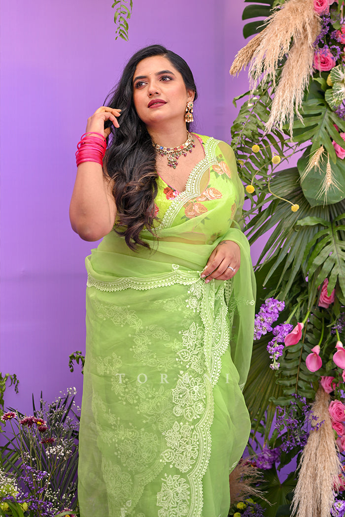 Medhini Reddy in Angoori Vaapika Ishwari Saree Set