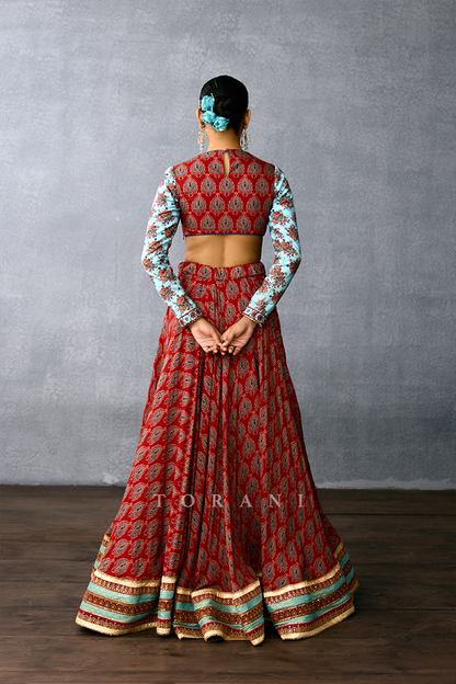 Neer-Kashish Saroja Vimalangi Lehenga Set