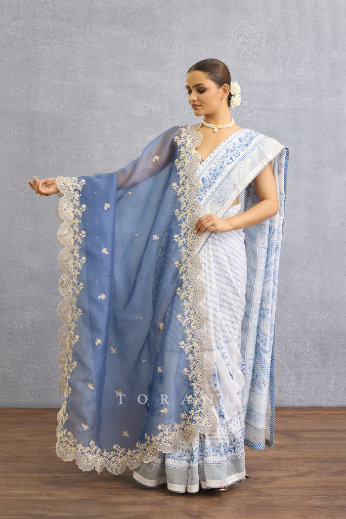 Neeli Gauraiya Poulami Saree Set