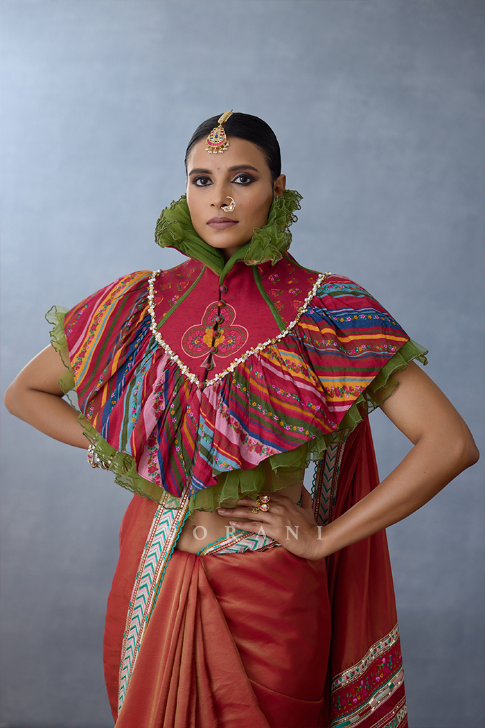 Dil Surkh Layla Neck Cape