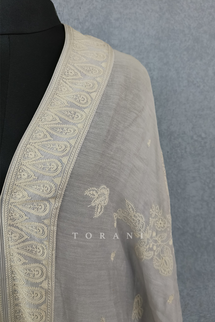 Bakaayan Aqsa Kameez Kaftan Set / Damage