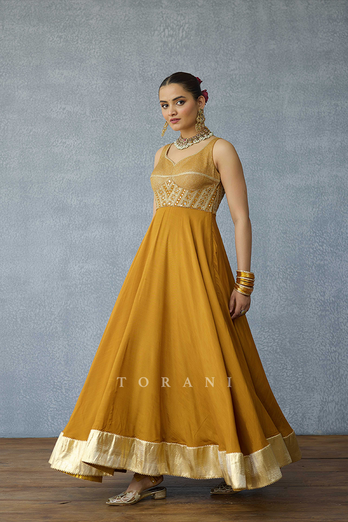 Mehre Chandrani Anarkali Set