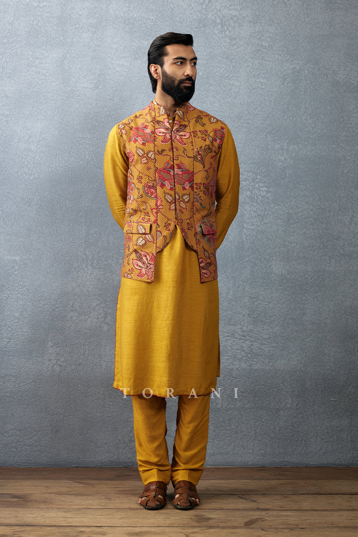 Sunehra Yagna Bandi Set