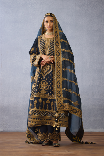 Bhadra Mannara Kurta Set