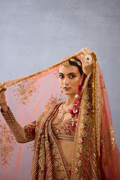 Gerua Subhi Veil Odhni