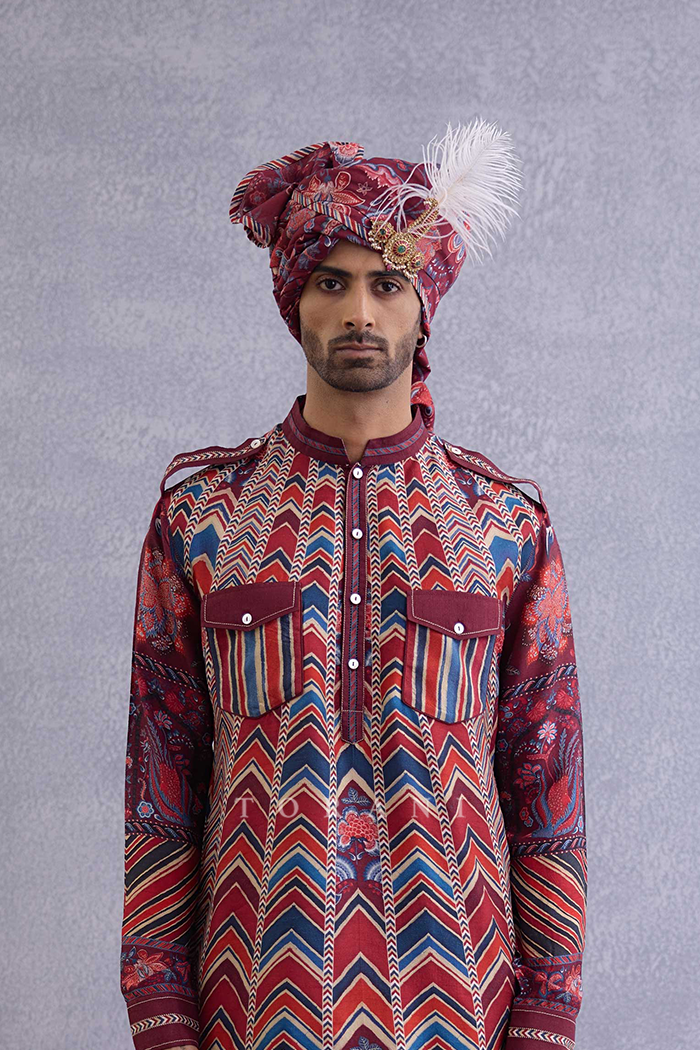 Qarmazi Naitik Saafa