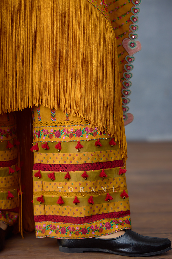 Dil Seher Mehry Kaftan Set