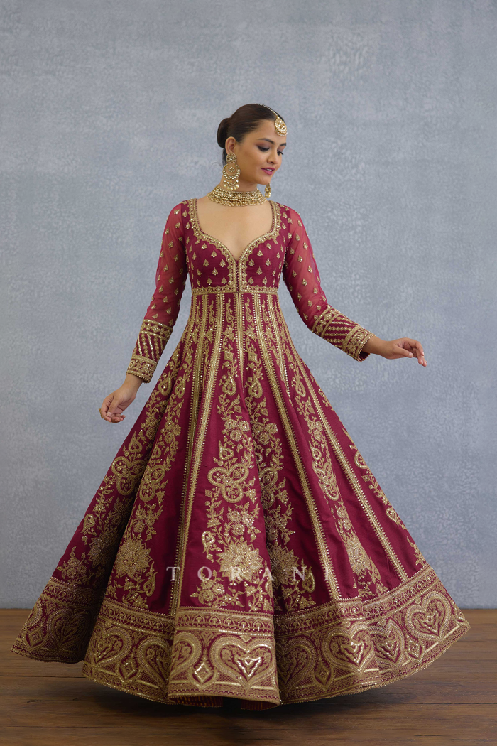 Surkh Runa Anarkali Set