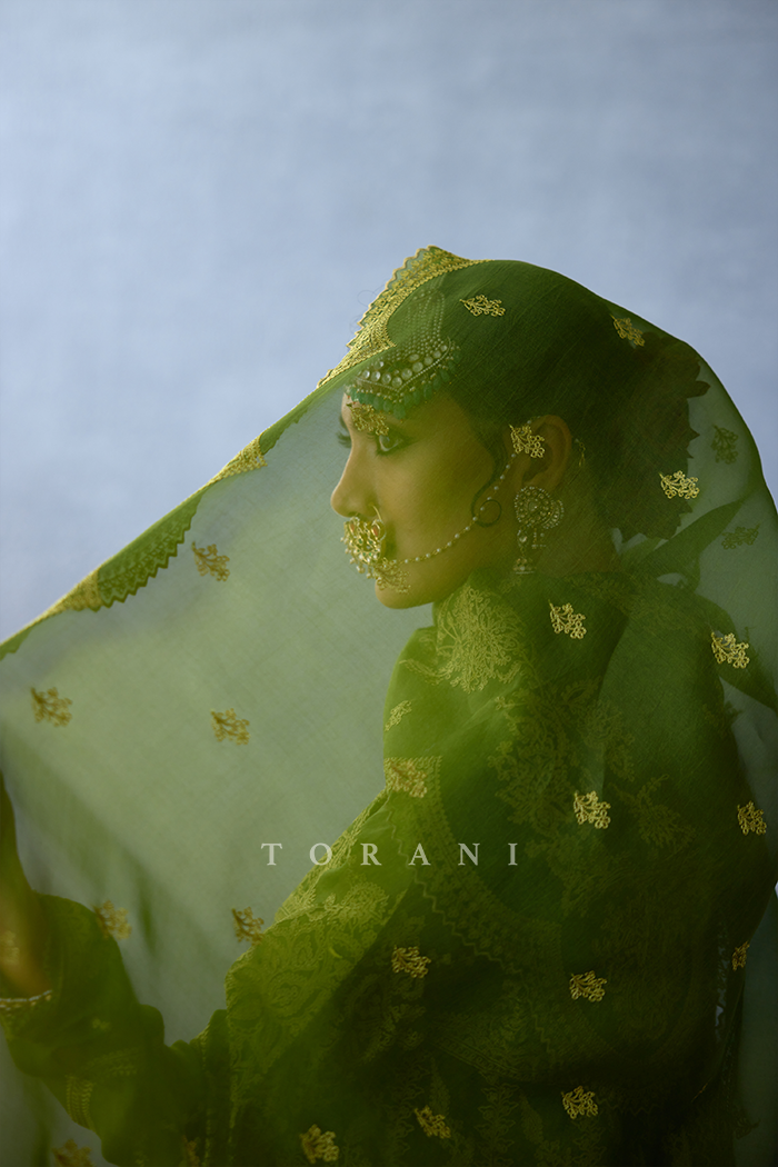 Dil Saaz Kiran Odhni
