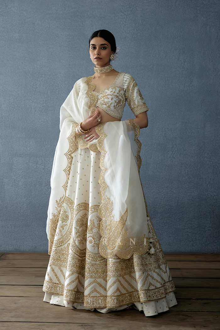 Gul-Bano Asharfi Lehenga Set