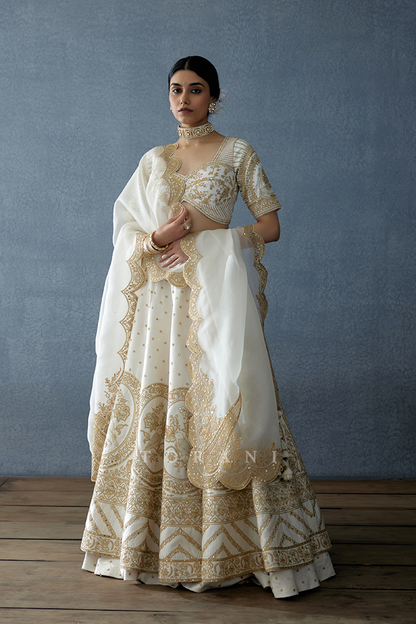 Gul-Bano Asharfi Lehenga Set