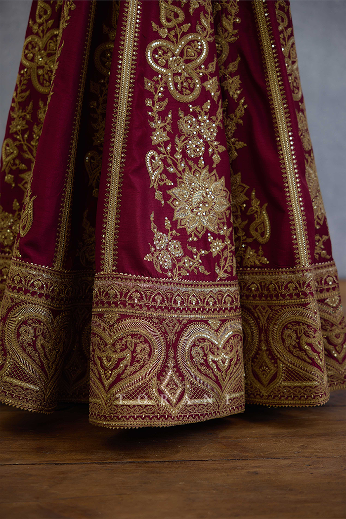 Surkh Runa Anarkali Set