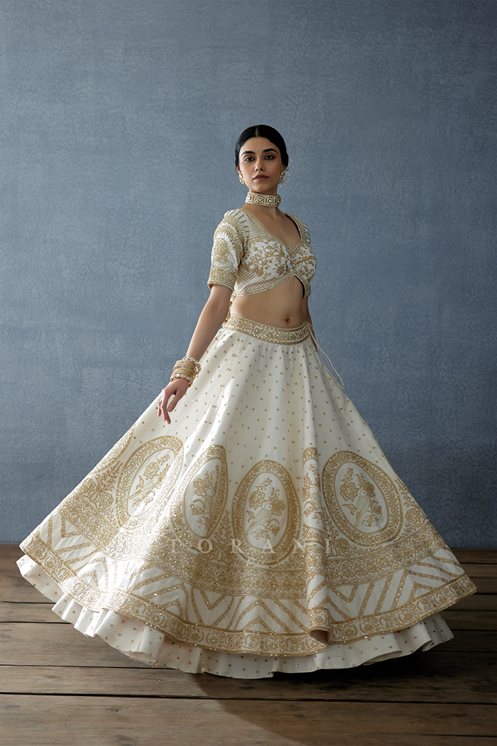 Gul-Bano Asharfi Lehenga Set
