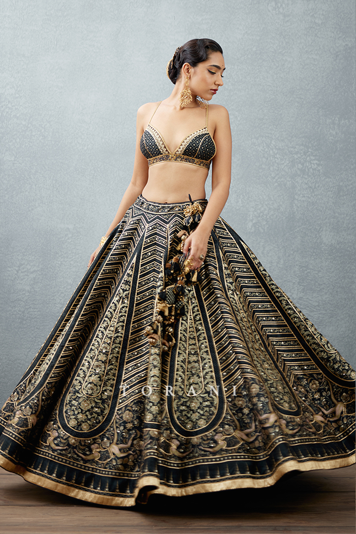 Gulghast Hayat Lehenga Set