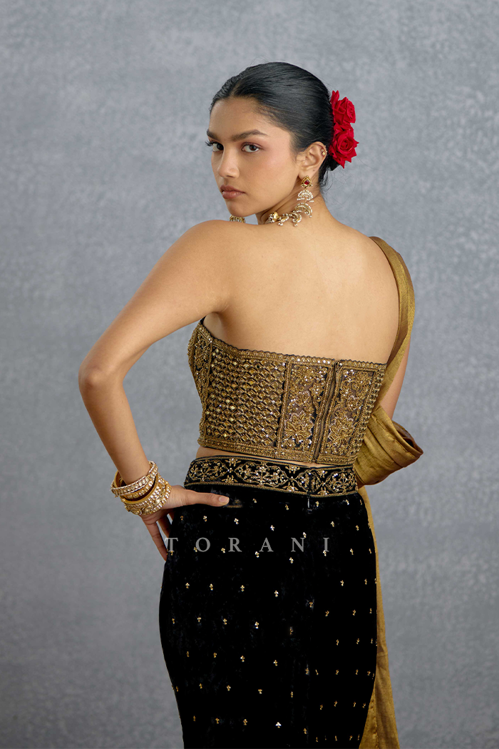 Siyahi Shehnaz Lehenga Set