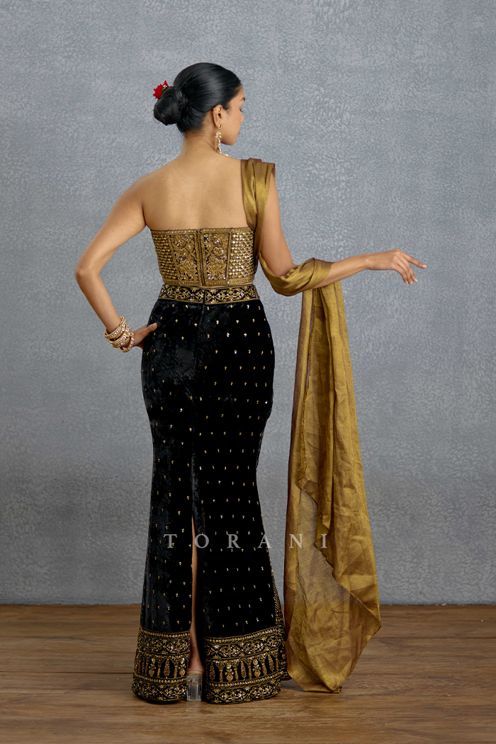 Siyahi Shehnaz Lehenga Set