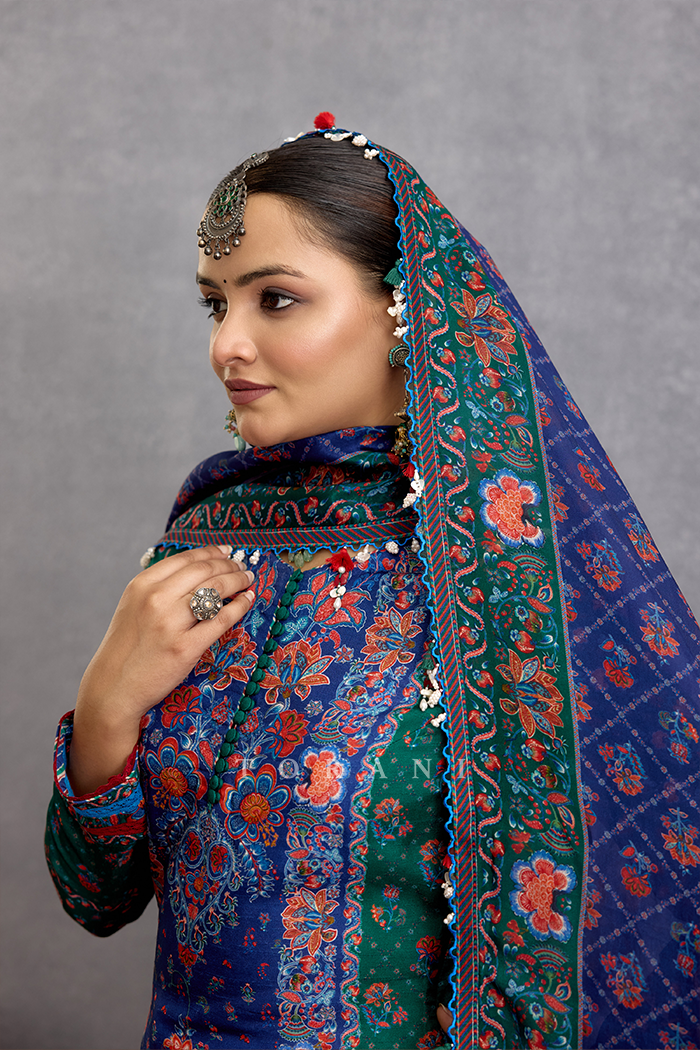 Mayurika Dakshaa Odhni