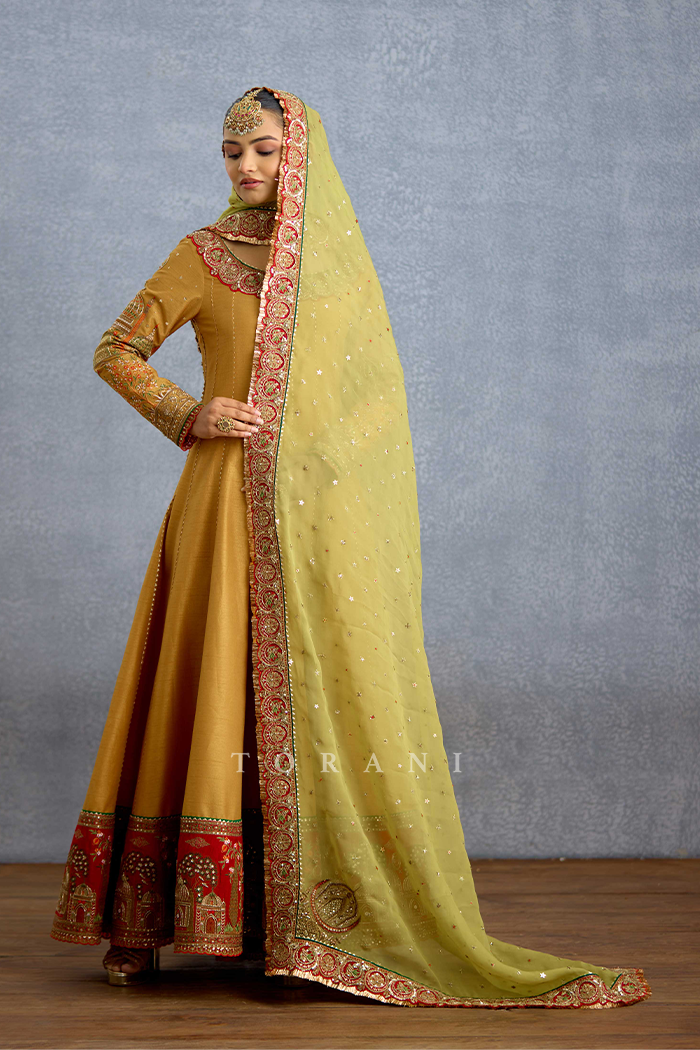 Noor Zunairah Anarkali Set