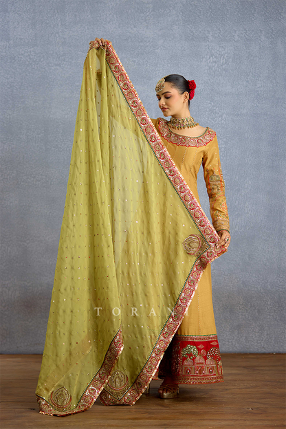 Noor Zunairah Anarkali Set