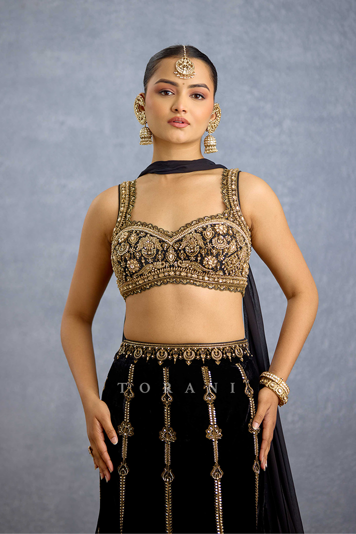 Siyahi Vanya Lehenga Set