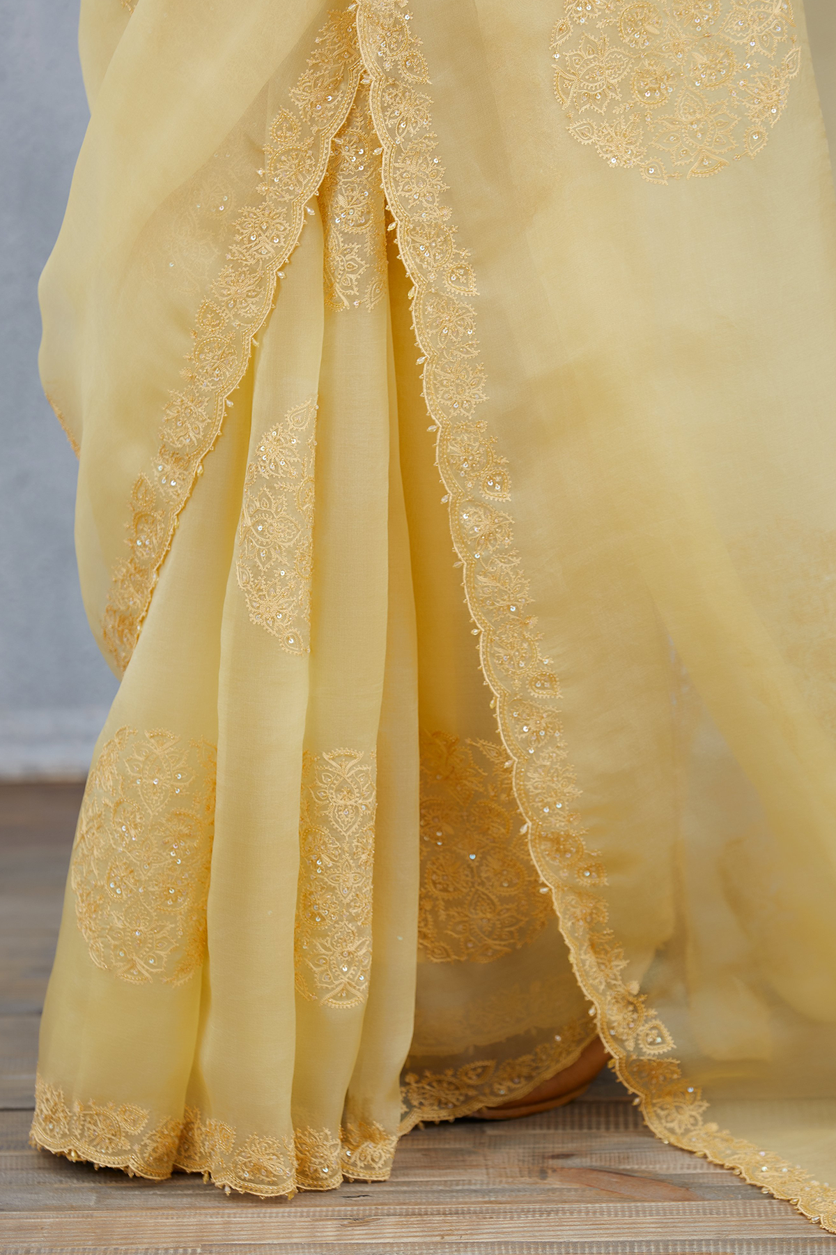 Sunehra Aadira Saree