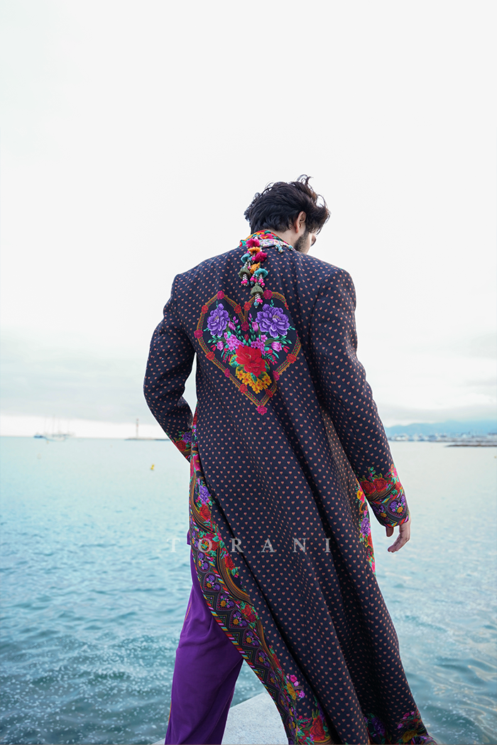 Ankush Bahuguna In Our Dil Shaad Kusha Bahman Rafi Jacket Set &amp; Dil Shaad Wael Scarf