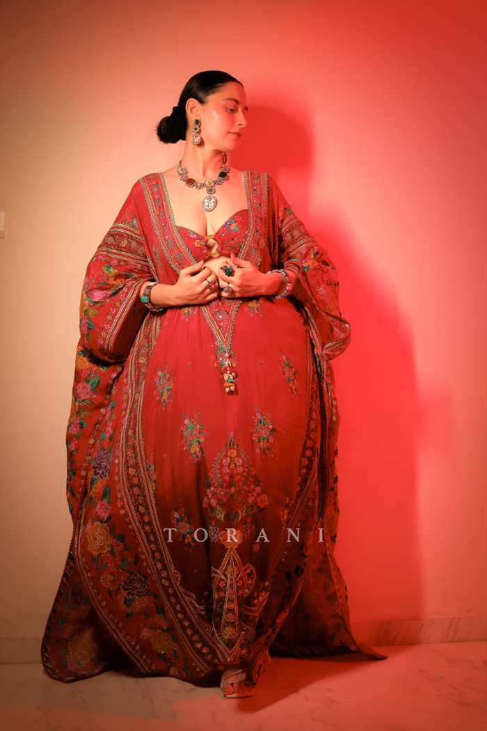 Sanjeeda Shaikh in our Dil Surkh Sanaz Kaftan Set