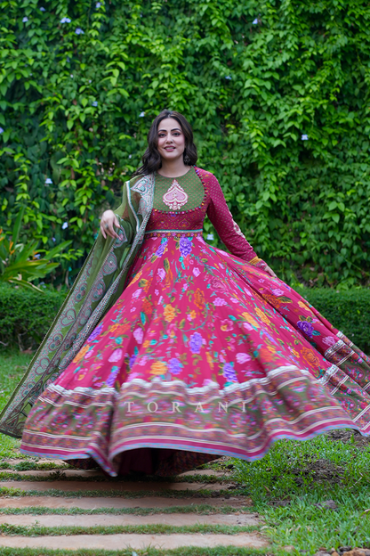 Hina Khan In Our Dil Surkh Nimat Anarkali Set